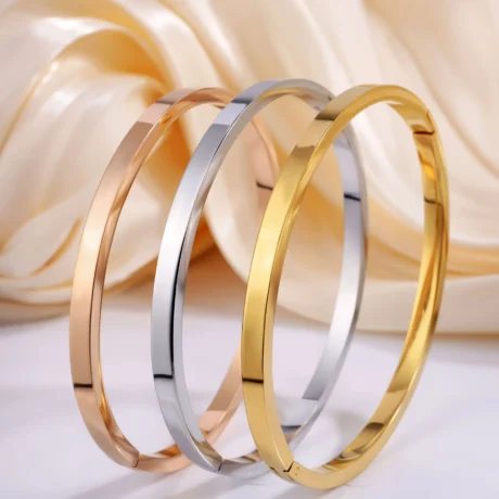 High-End Gold Titanium Steel Beaded Bracelet for Women Smooth European American Style Non-Fading Fashionable Accessory for Gifts